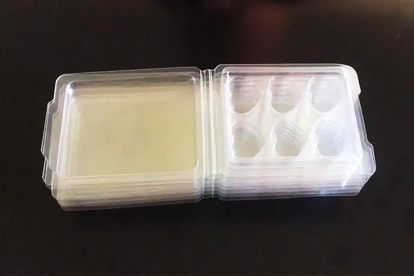 為什么兩塊不同顏色的塑料用激光無(wú)法焊接到一起？(圖1)